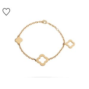 Authentic Van Cleef & Arpels Byzantine Alhambra bracelet soldout